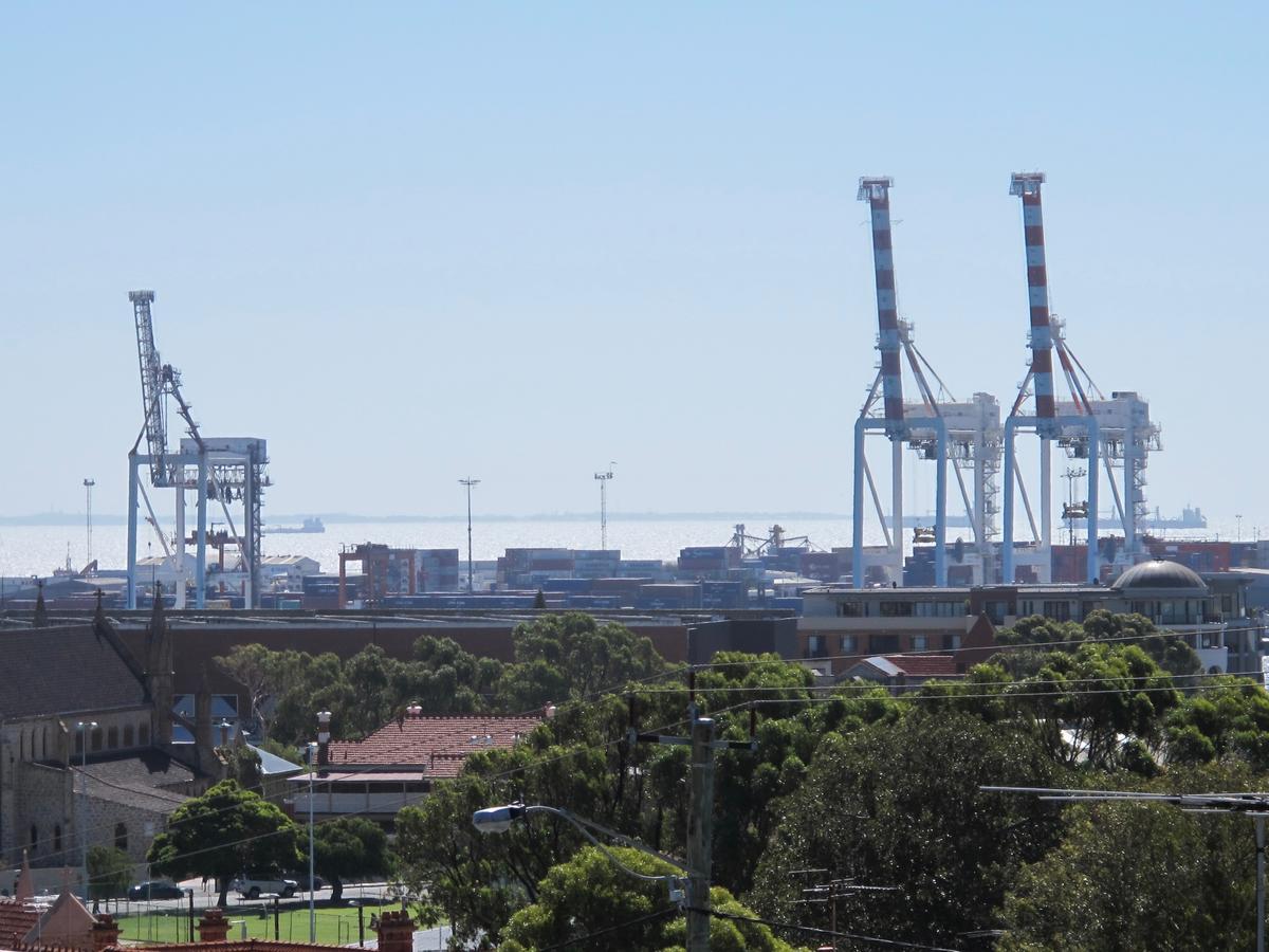 Studio 204 With Harbour, Ocean And Sunset Views From The Balcony Fremantle Esterno foto